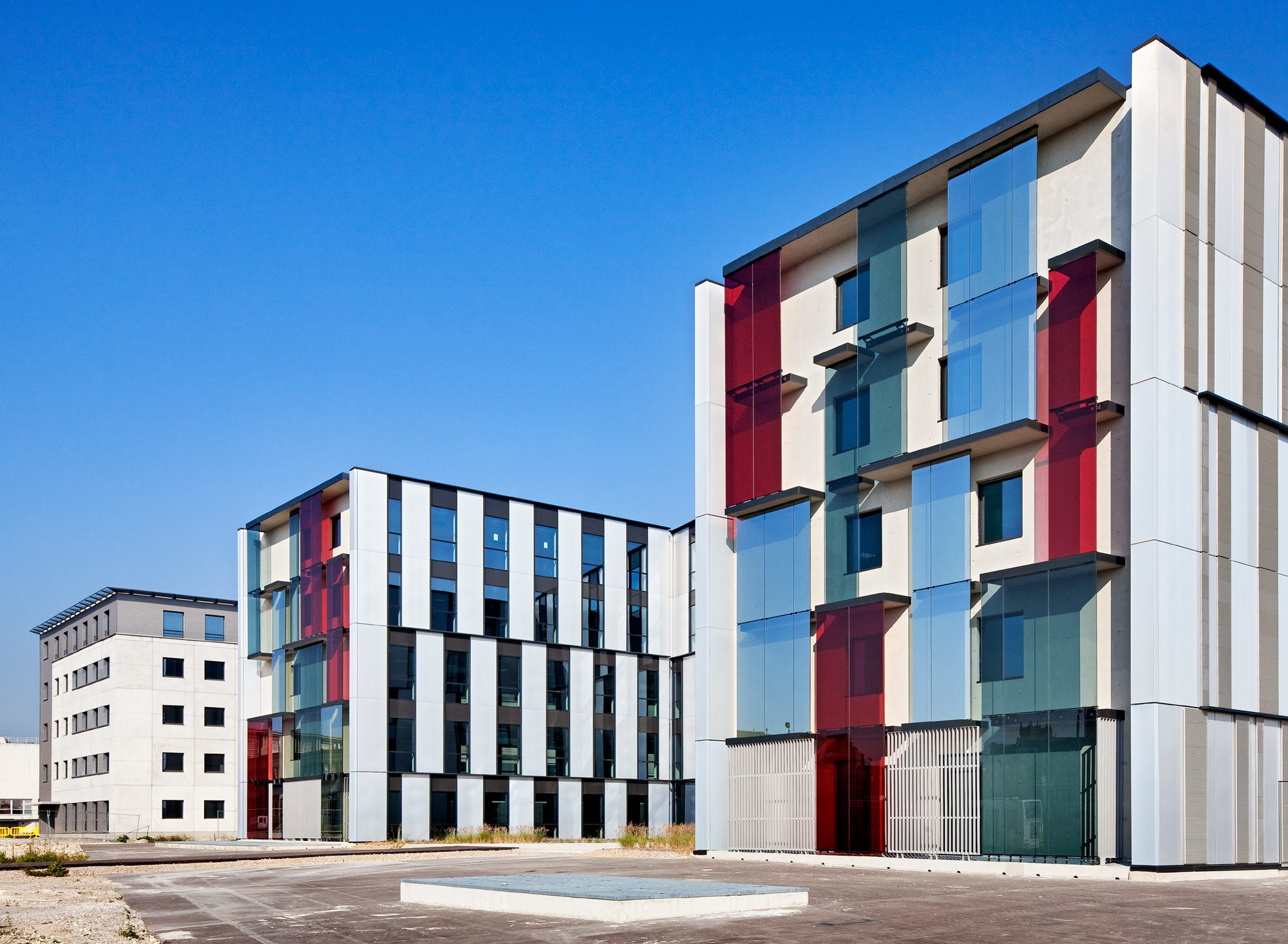 Pignons, Trame façade, couleurs, rouge, bleu, vert, HGA – Hubert Godet Architectes